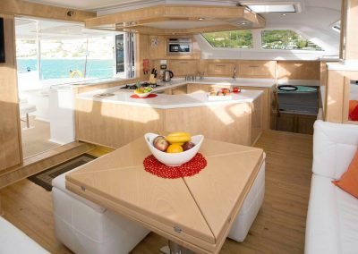 Royal Cape Catamarans, Majestic 530 Fly Galley